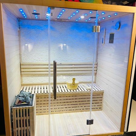 Capsule Street Art - Sauna- Jacuzzi - Playstation 5 - Billard - Netflix - Home Cinema - Terrasse ドゥエー エクステリア 写真