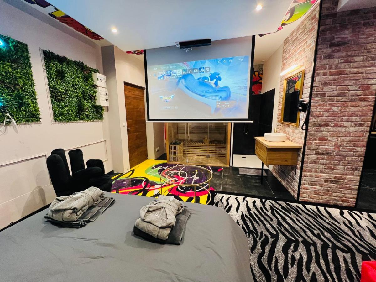 Capsule Street Art - Sauna- Jacuzzi - Playstation 5 - Billard - Netflix - Home Cinema - Terrasse ドゥエー エクステリア 写真