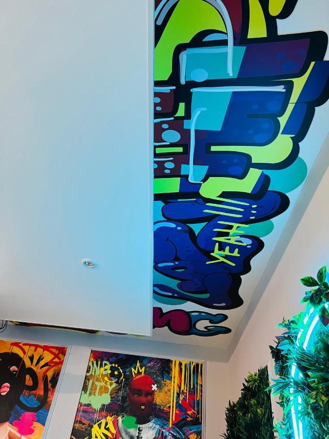 Capsule Street Art - Sauna- Jacuzzi - Playstation 5 - Billard - Netflix - Home Cinema - Terrasse ドゥエー エクステリア 写真
