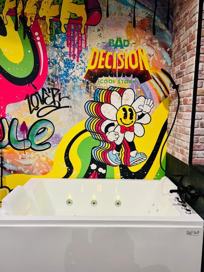 Capsule Street Art - Sauna- Jacuzzi - Playstation 5 - Billard - Netflix - Home Cinema - Terrasse ドゥエー エクステリア 写真