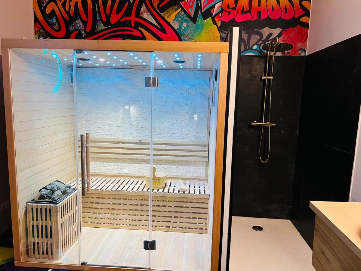 Capsule Street Art - Sauna- Jacuzzi - Playstation 5 - Billard - Netflix - Home Cinema - Terrasse ドゥエー エクステリア 写真