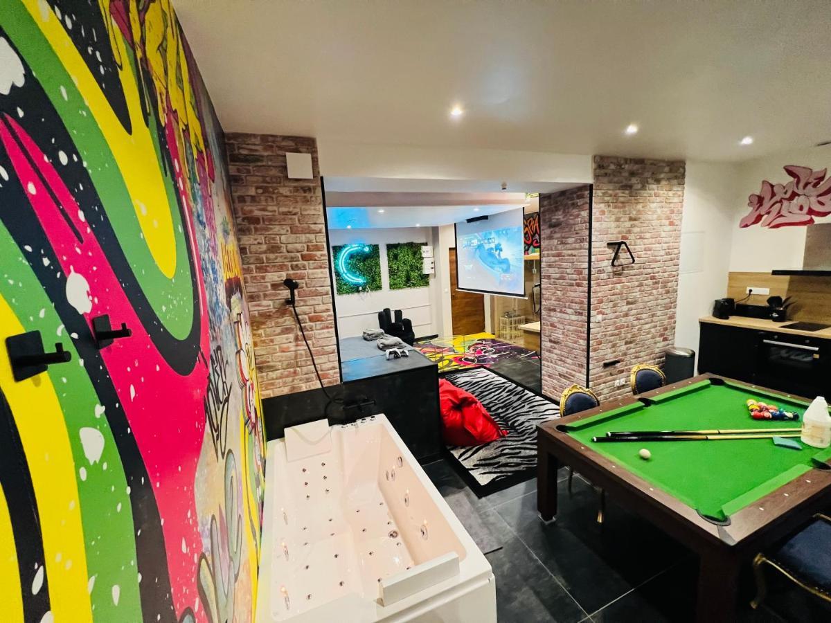 Capsule Street Art - Sauna- Jacuzzi - Playstation 5 - Billard - Netflix - Home Cinema - Terrasse ドゥエー エクステリア 写真