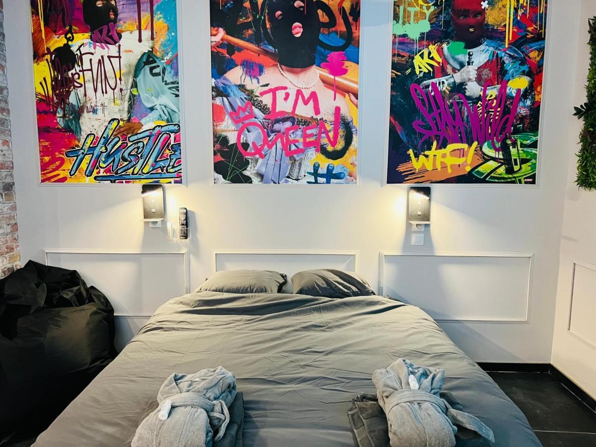 Capsule Street Art - Sauna- Jacuzzi - Playstation 5 - Billard - Netflix - Home Cinema - Terrasse ドゥエー エクステリア 写真